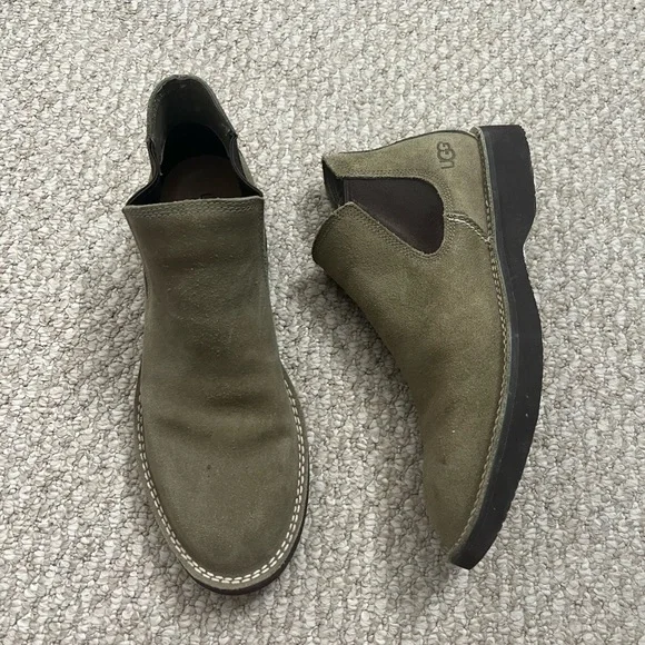 Ugg camino chelsea boot sales